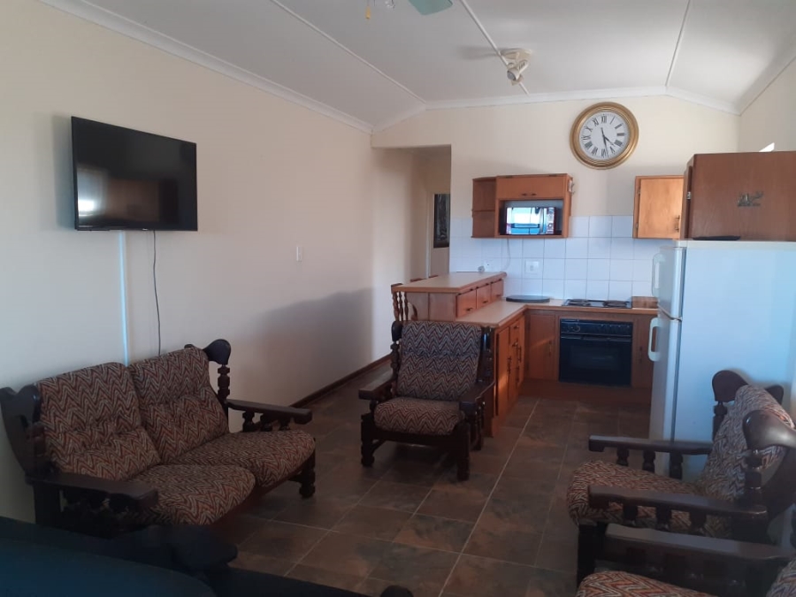 To Let 2 Bedroom Property for Rent in Wavecrest Eastern Cape